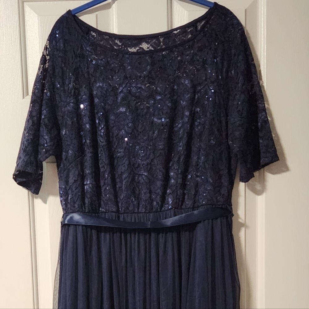 Fun Navy Lace Maxi Wedding Party Dress